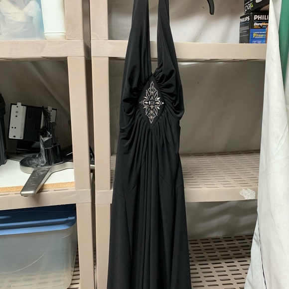 11 DRESSES FOR $200 - Picture 10 of 11